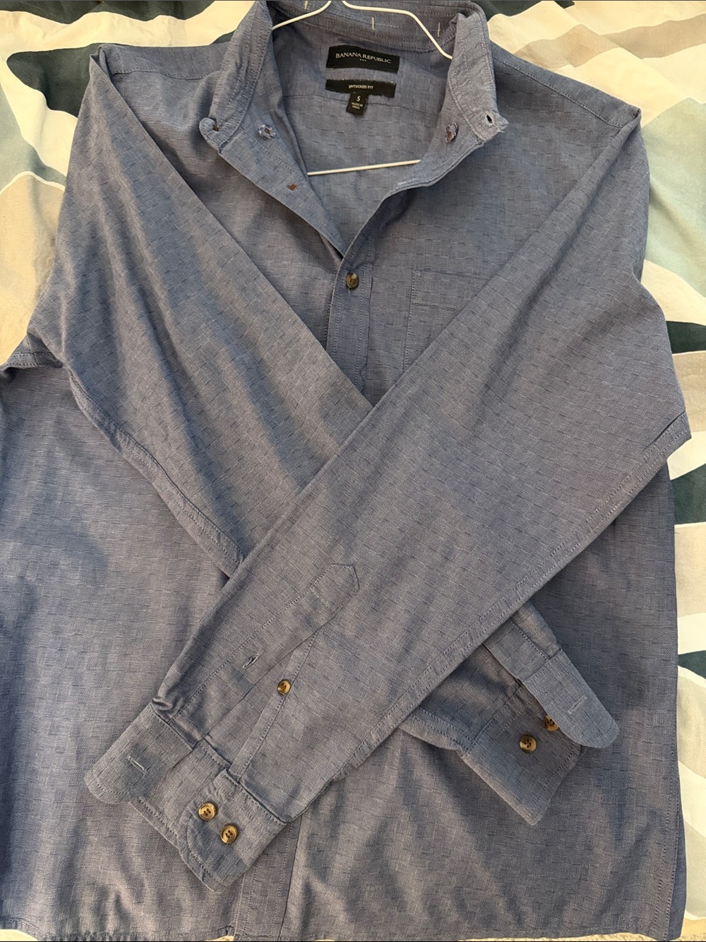 Banana Republic Men's Chambray Blue Button-Up Shirt Jacket